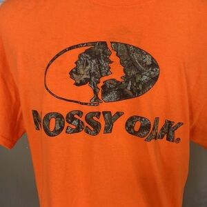 Mossy Oak men’s T-shirt size medium neon orange camo letters